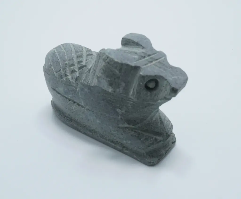 [T02177] Stone Nandi 0 No 80