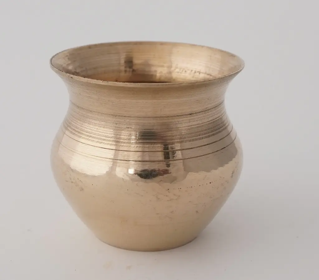 Paragi Lota 000 No Swastik 80